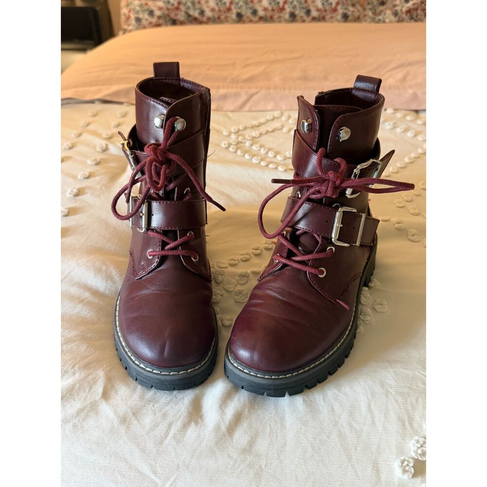 SO Finleyy Burgundy Double Buckle Combat Boots Women’s Size 5.5